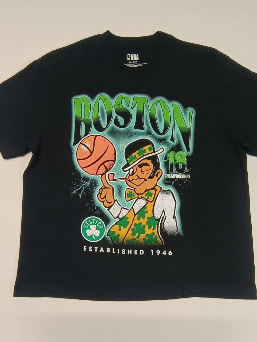NBA Mens Size L Boston Celtics Black Graphic T-Shirt - Green & Orange Logo